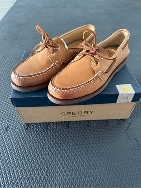 Sperry Men’s Tan Leather 2-Eye Gold Sahara Boat Shoes BRAND NEW!